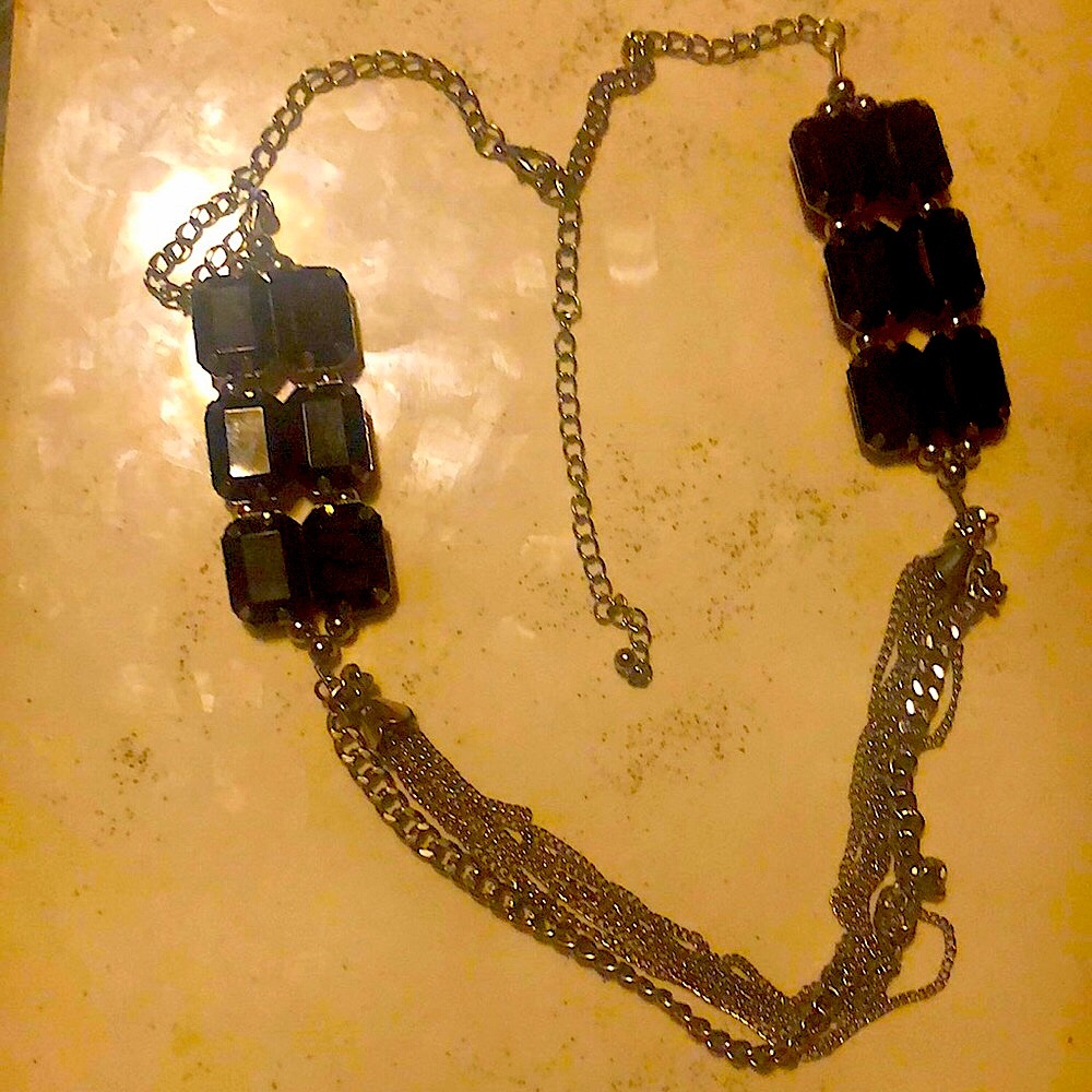 ❤️Black and Silver Vintage Necklace 🌹 Wear it Long or Short